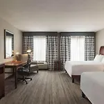 Hilton Garden Inn Fort Myers Airport / FGCU