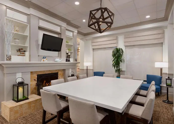 Hilton Garden Inn Fort Myers Airport / FGCU