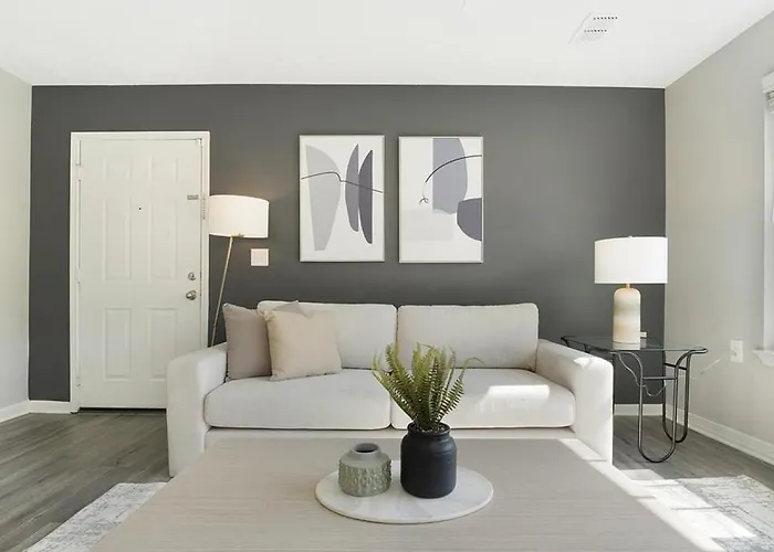 Landing At The Vistas At Eastwood - 2 Bedrooms In Eastwood Village