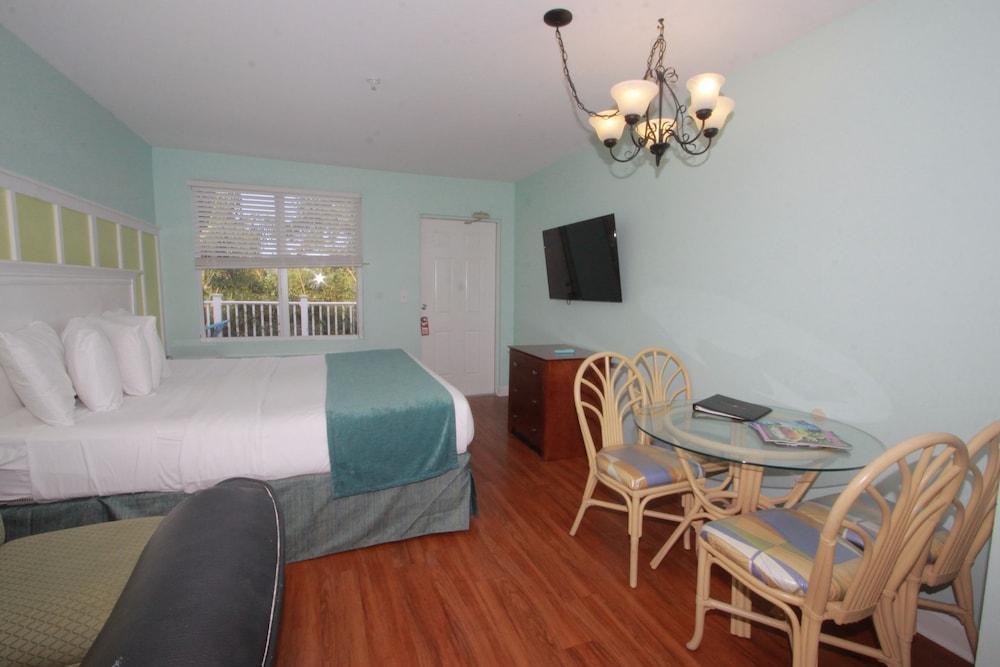 Lighthouse Resort: & Inn