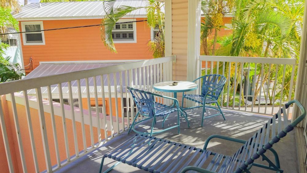 Lighthouse Resort: & Inn