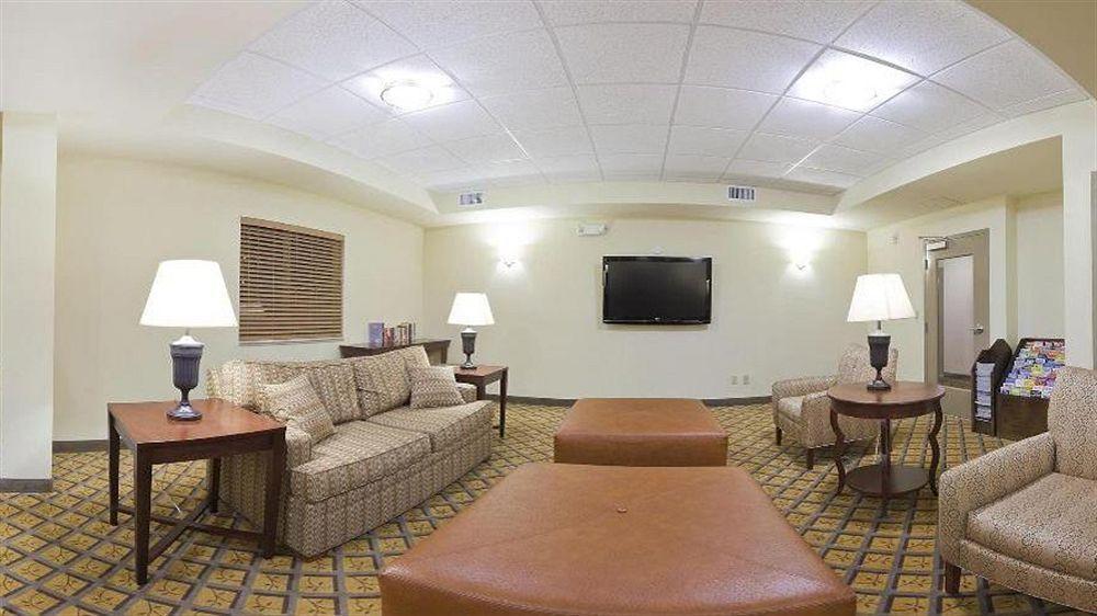 Candlewood Myers/sanibel Gateway By Ihg Hotel Fort Myers
