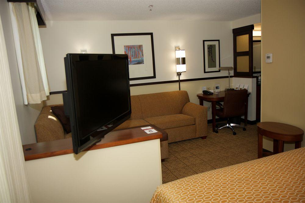 Hyatt Place Myers At The Forum