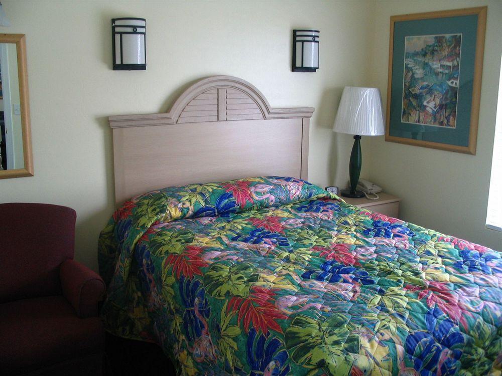Lighthouse Resort: & 3*
