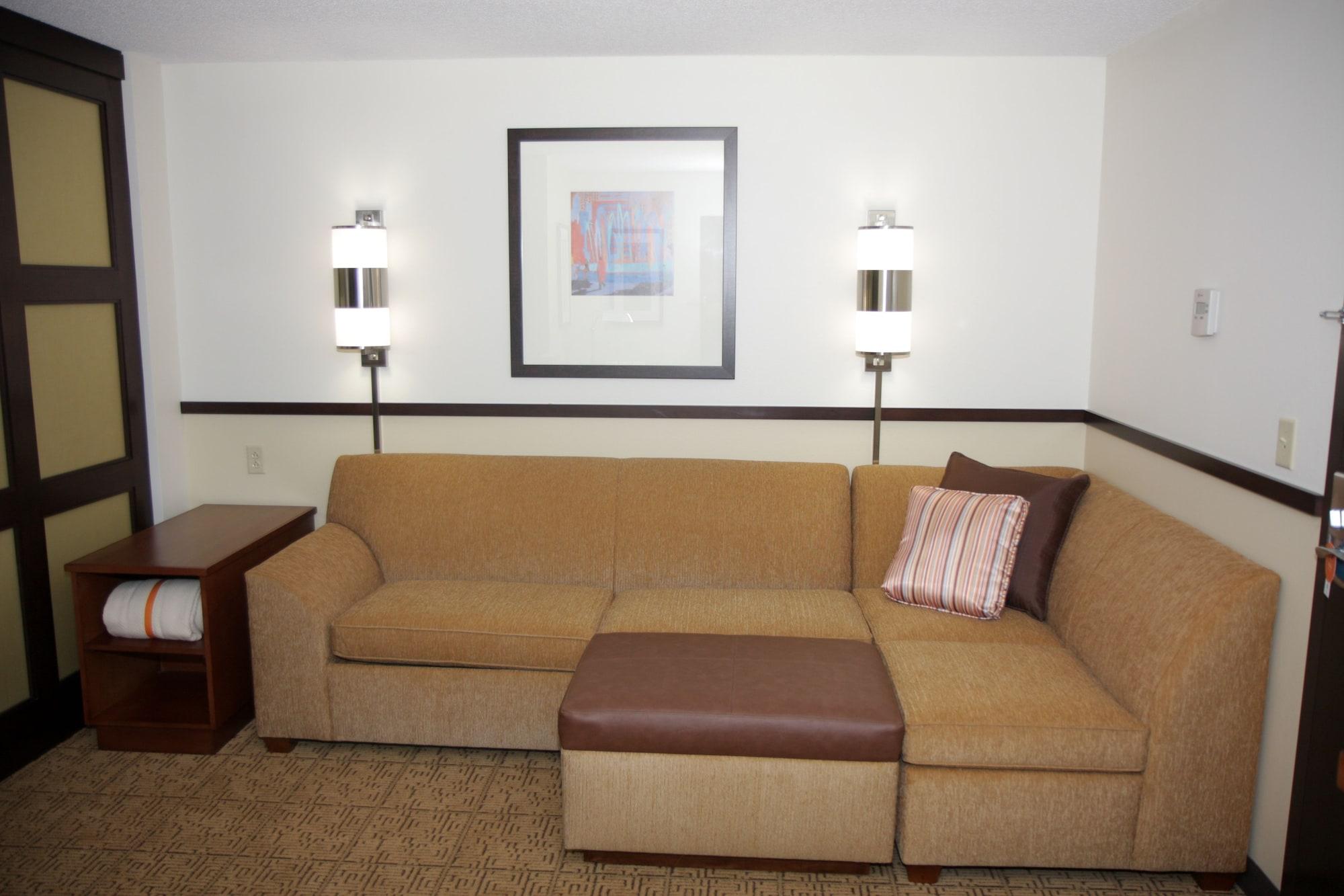 Hyatt Place Myers At The Forum 3*