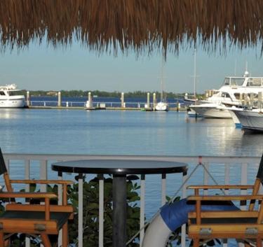 Legacy Harbour & Suites 3*