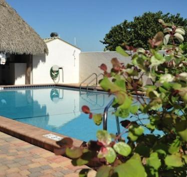 Legacy Harbour & Suites Hotel