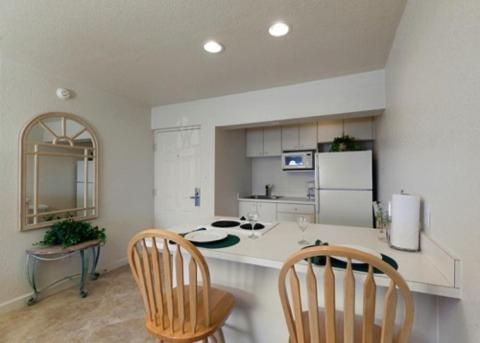 Hotel Legacy Harbour & Suites Fort Myers