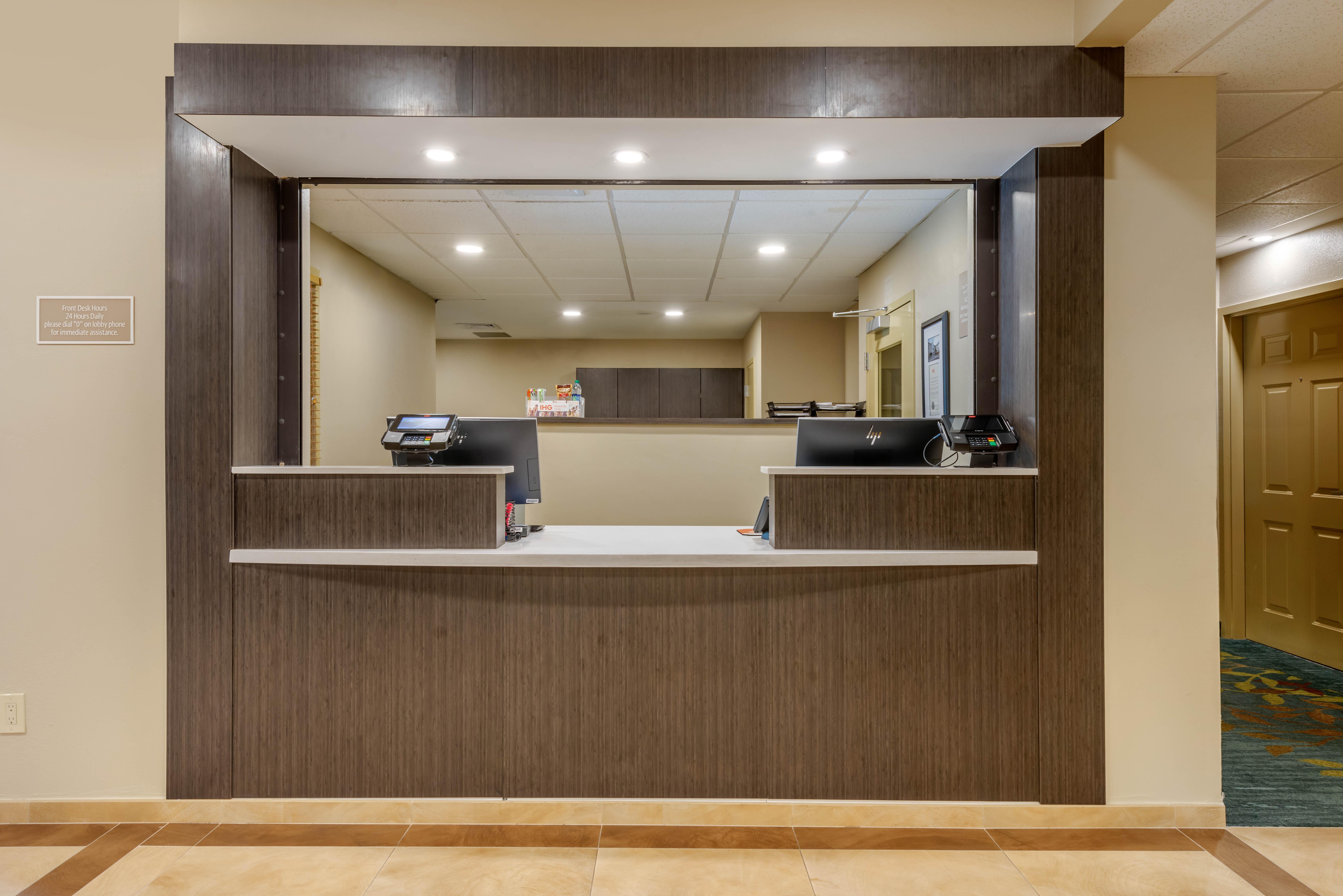Candlewood Myers/sanibel Gateway By Ihg 2*