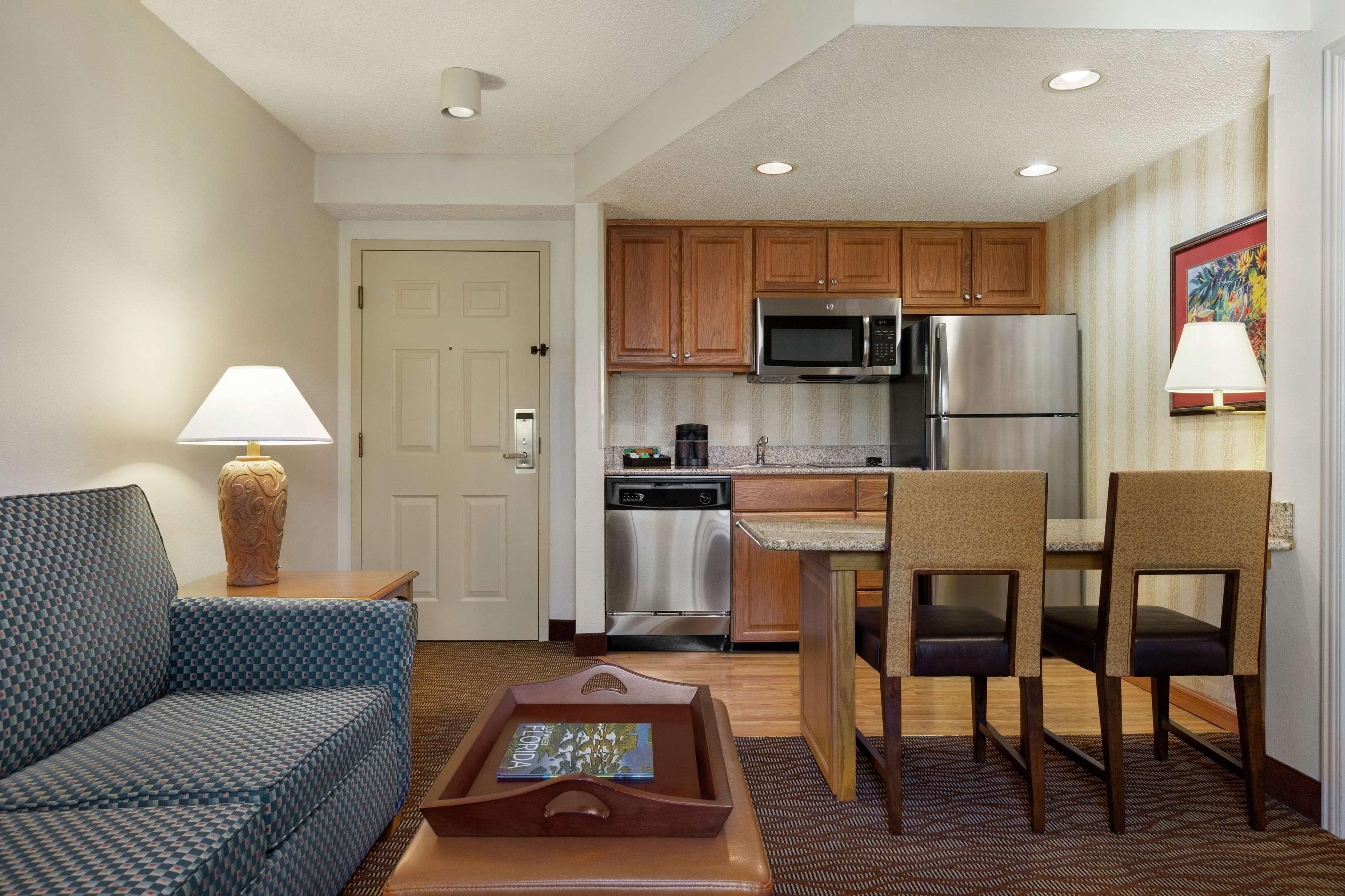Hotel Homewood By Hilton Myers