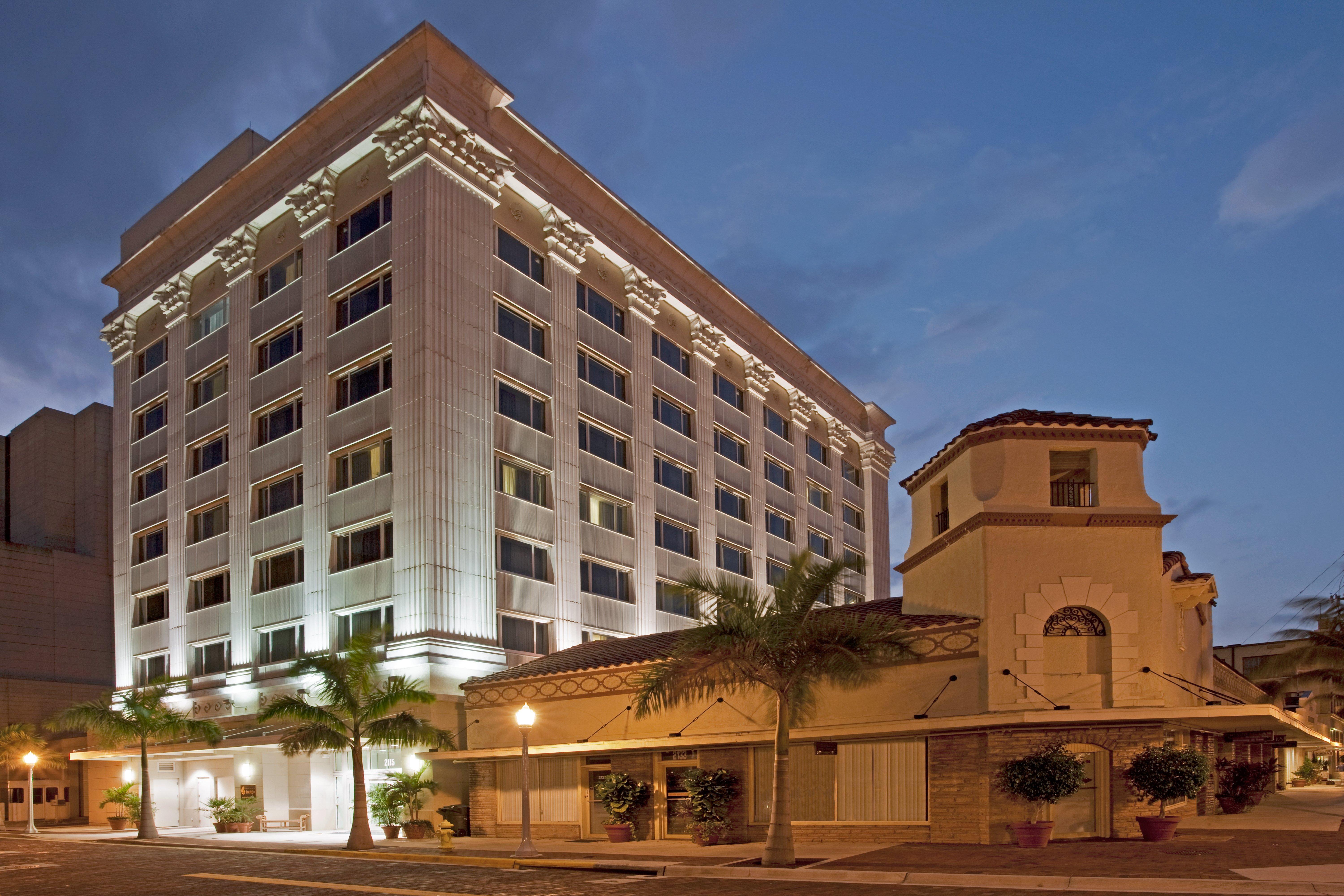 The Banyan Myers, Tapestry Collection By Hilton Hotel