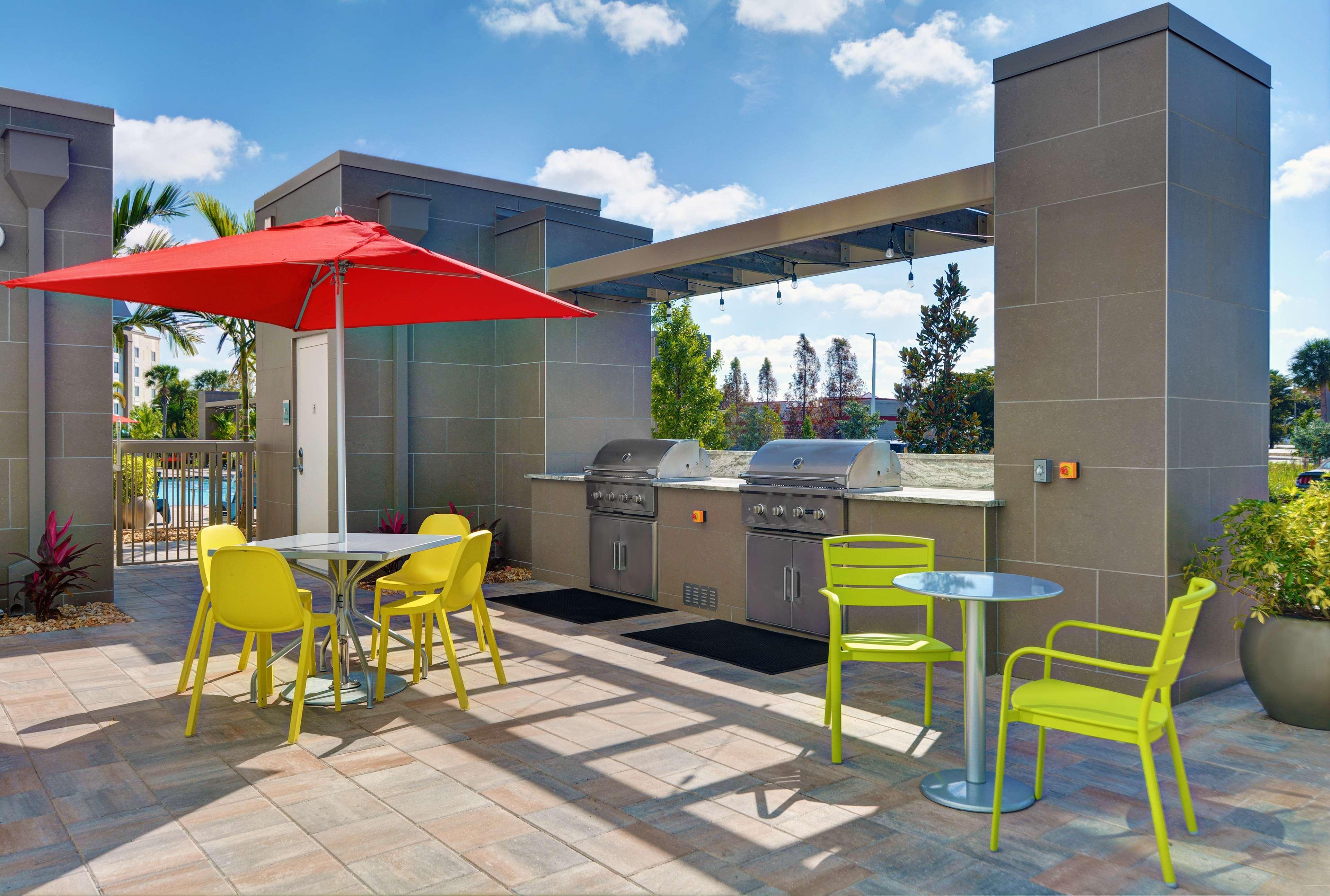 Home2 By Hilton Myers Colonial Blvd Hotel 3*