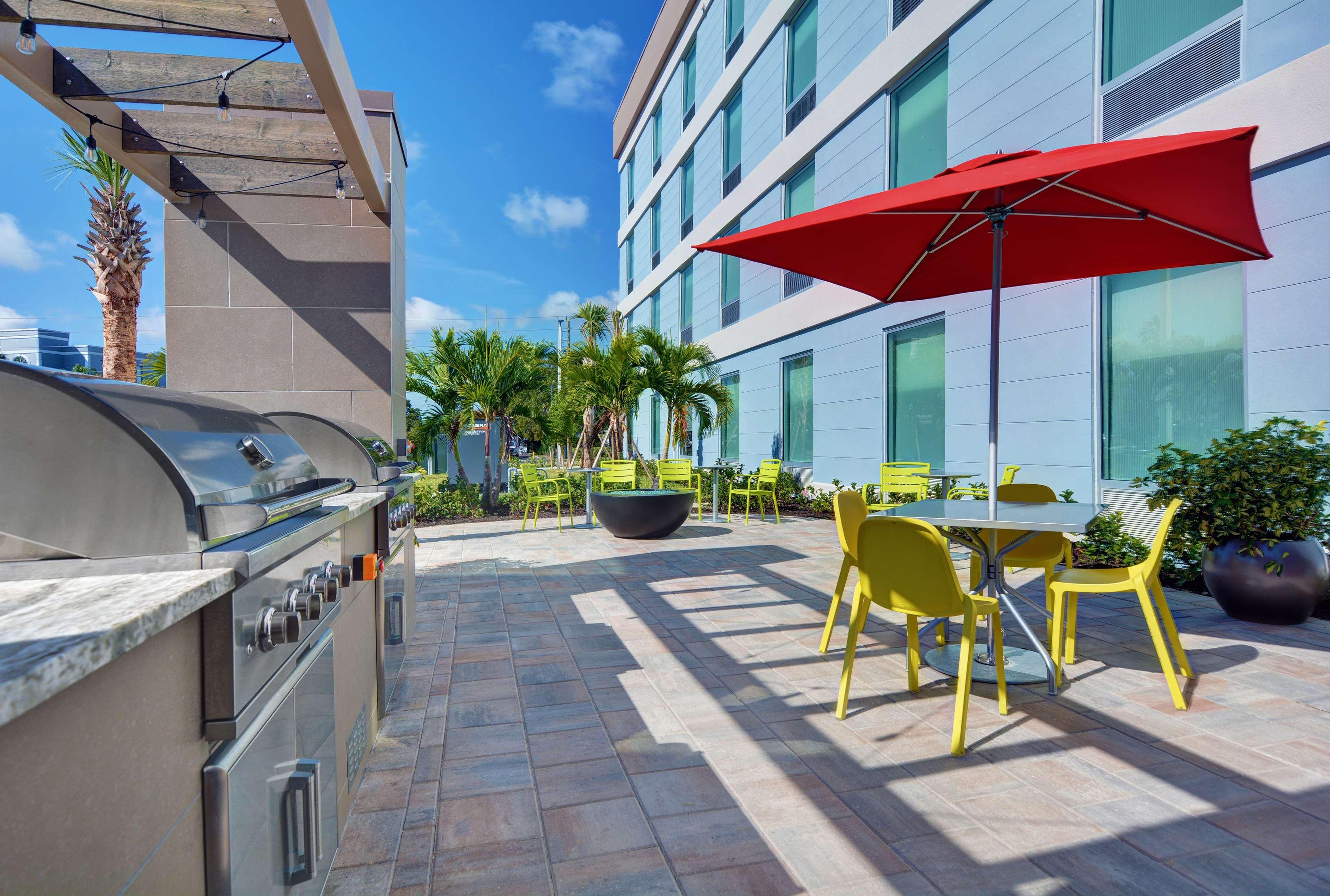 Home2 By Hilton Myers Colonial Blvd Hotel Fort Myers