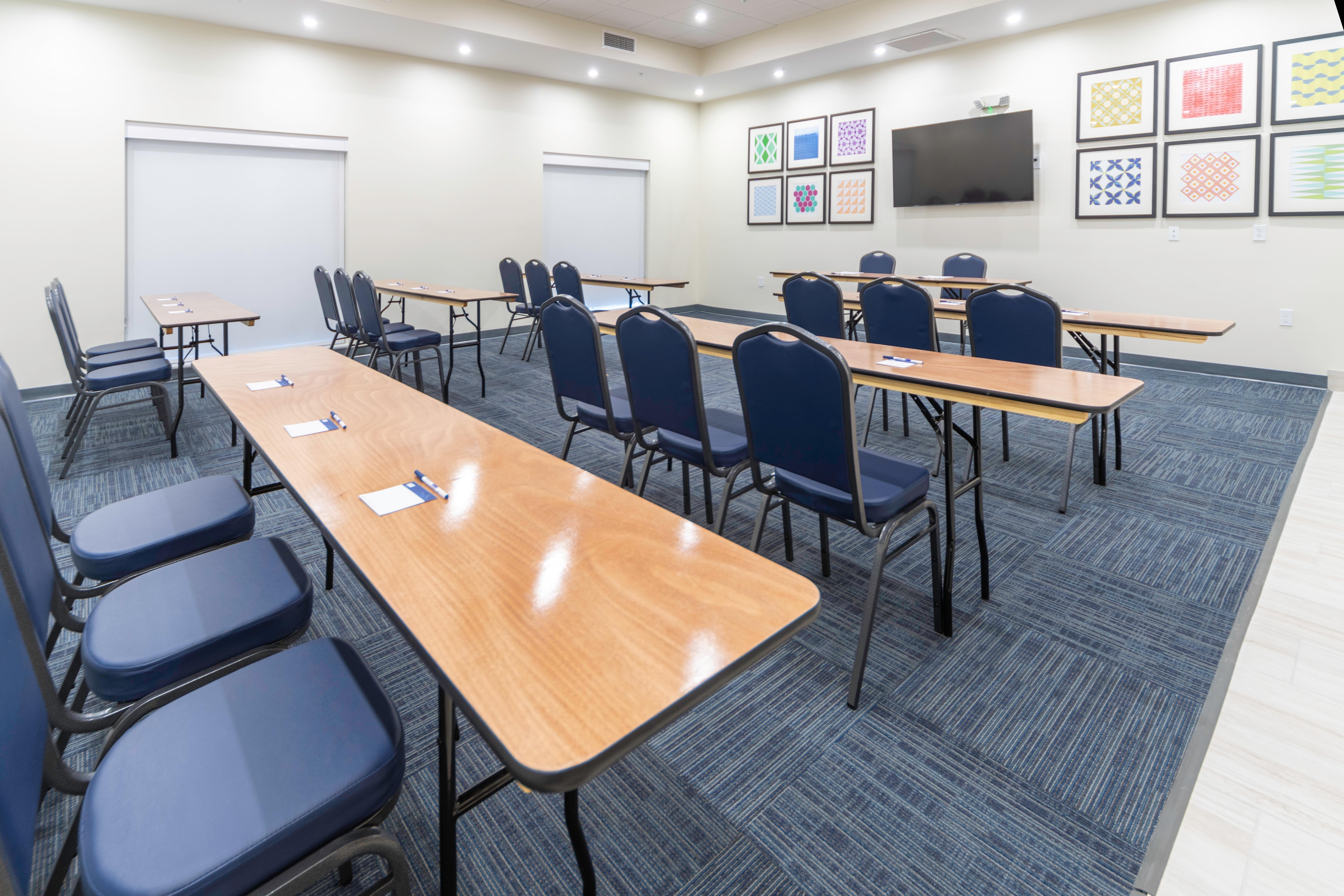Express & - Myers Airport By Ihg Hotel Fort Myers