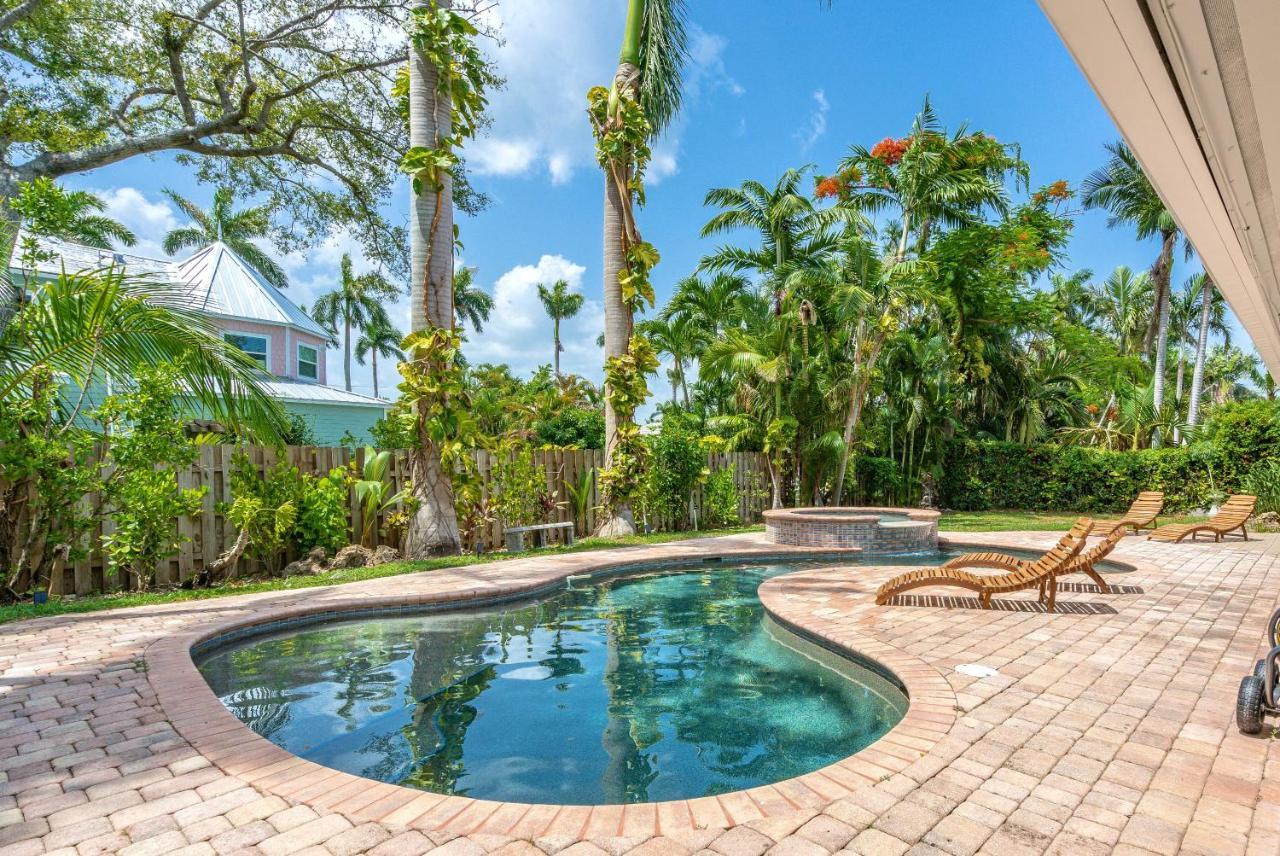 Serene Pool & Spa Home Near Beaches & Downtown * Fort Myers