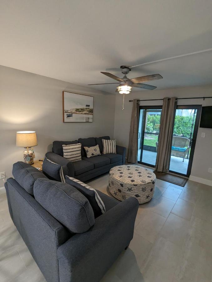Apartment New Condo! Just 15 Min To Ft Myers And Sanibel Beach! Great Location!! *