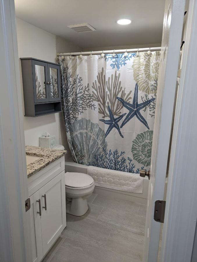 Apartment New Condo! Just 15 Min To Ft Myers And Sanibel Beach! Great Location!!