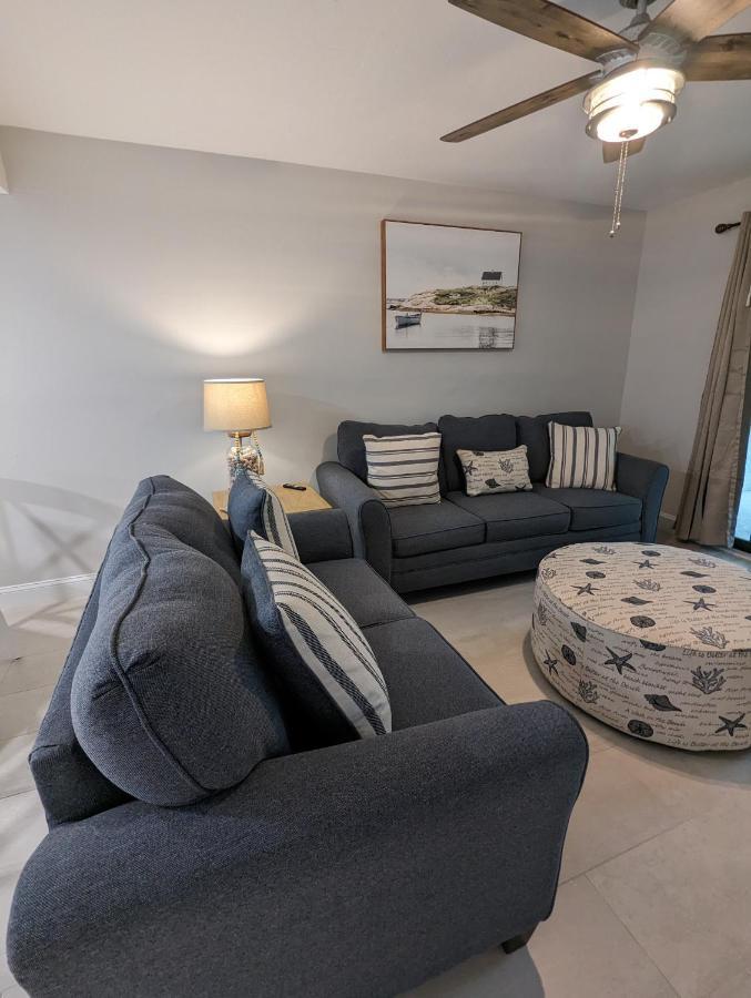 New Condo! Just 15 Min To Ft Myers And Sanibel Beach! Great Location!! Apartment Fort Myers