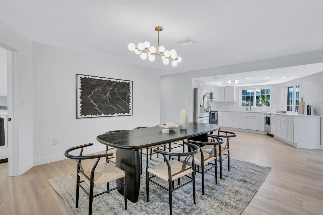 Serene Pool & Spa Home Near Beaches & Downtown Holiday home *