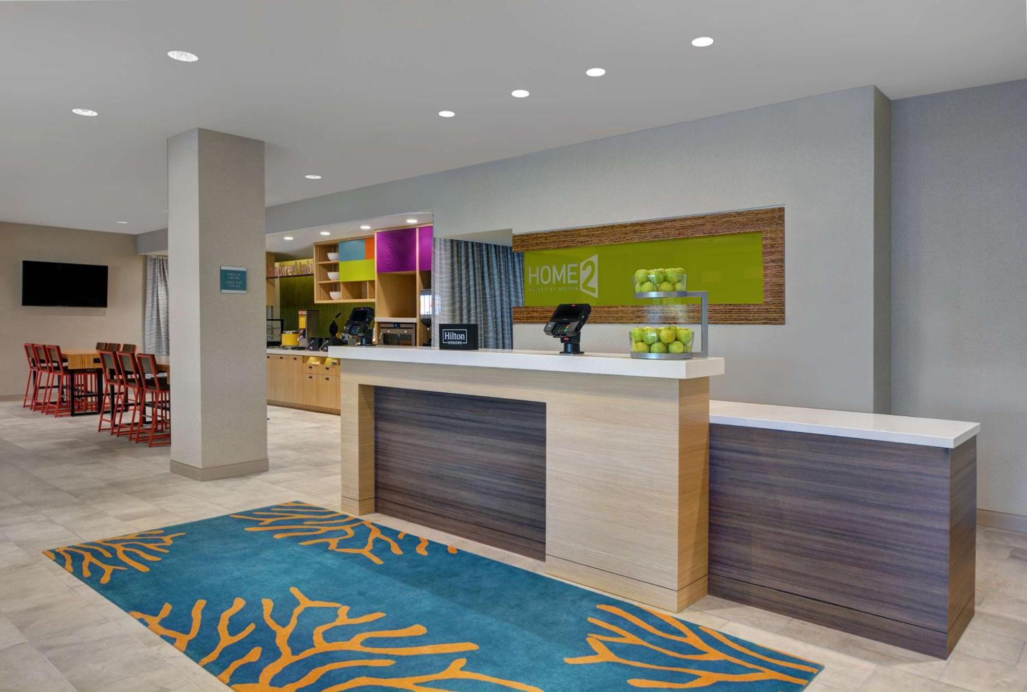 Hotel Home2 By Hilton Myers Colonial Blvd