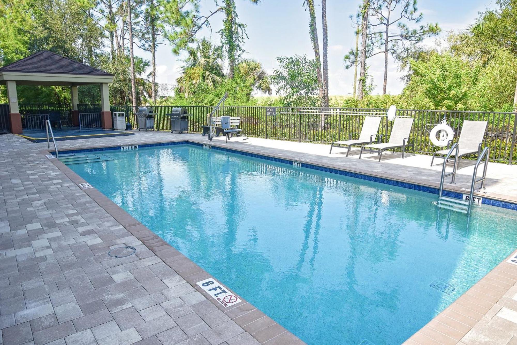 Hotel Candlewood Myers Interstate 75 By Ihg Fort Myers
