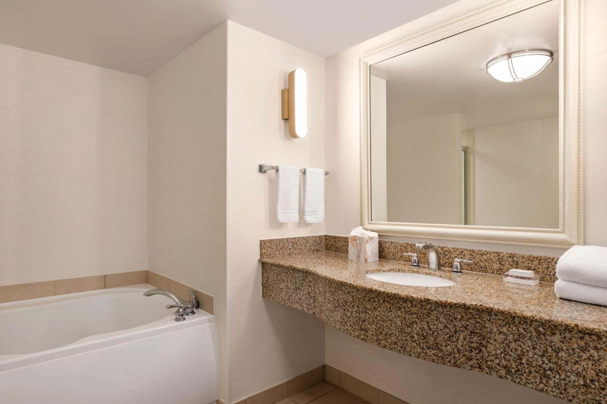 Hilton Garden Myers Airport/fgcu 3* Fort Myers