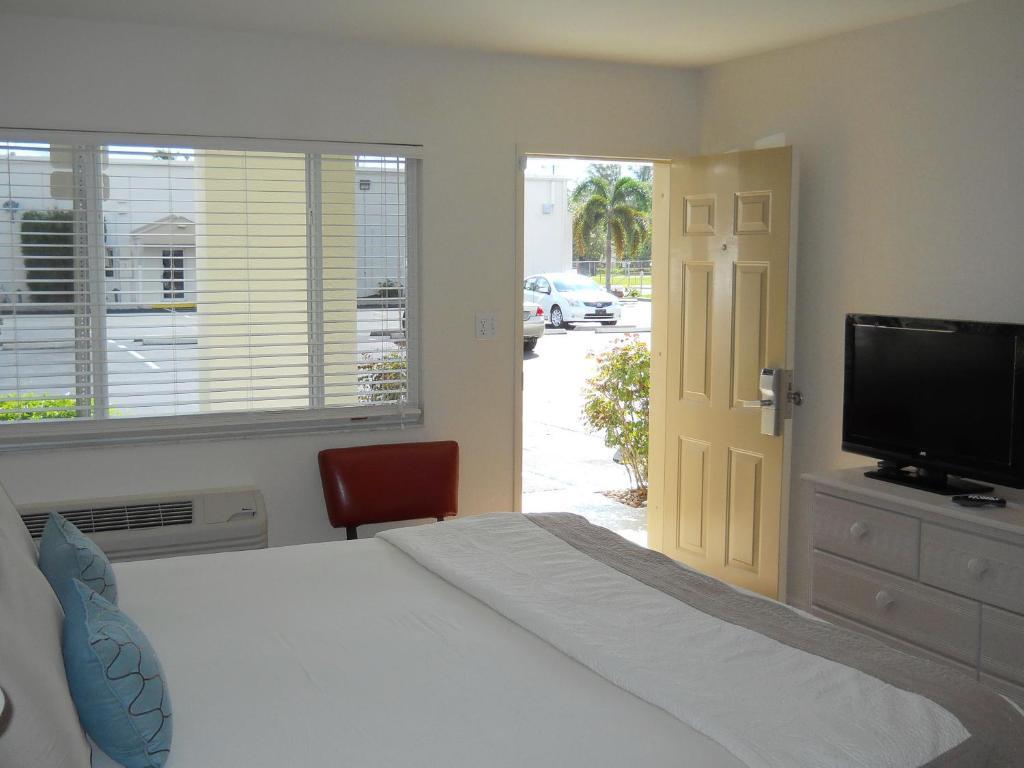 Legacy Harbour & Suites