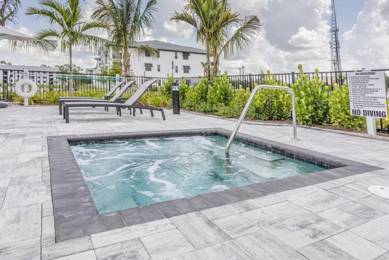 Landing At The Vistas At Eastwood - 2 Bedrooms In Eastwood Village * Fort Myers