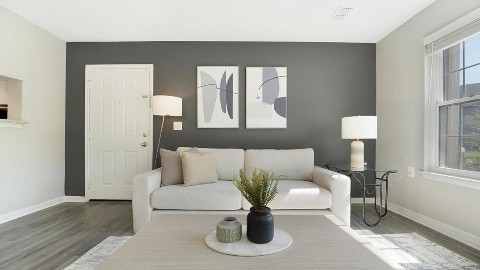 Landing At The Vistas At Eastwood - 2 Bedrooms In Eastwood Village Apartment *