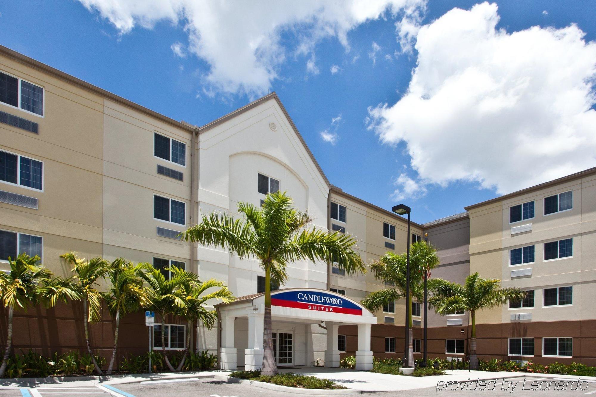 Candlewood Myers/sanibel Gateway By Ihg Hotel 2*