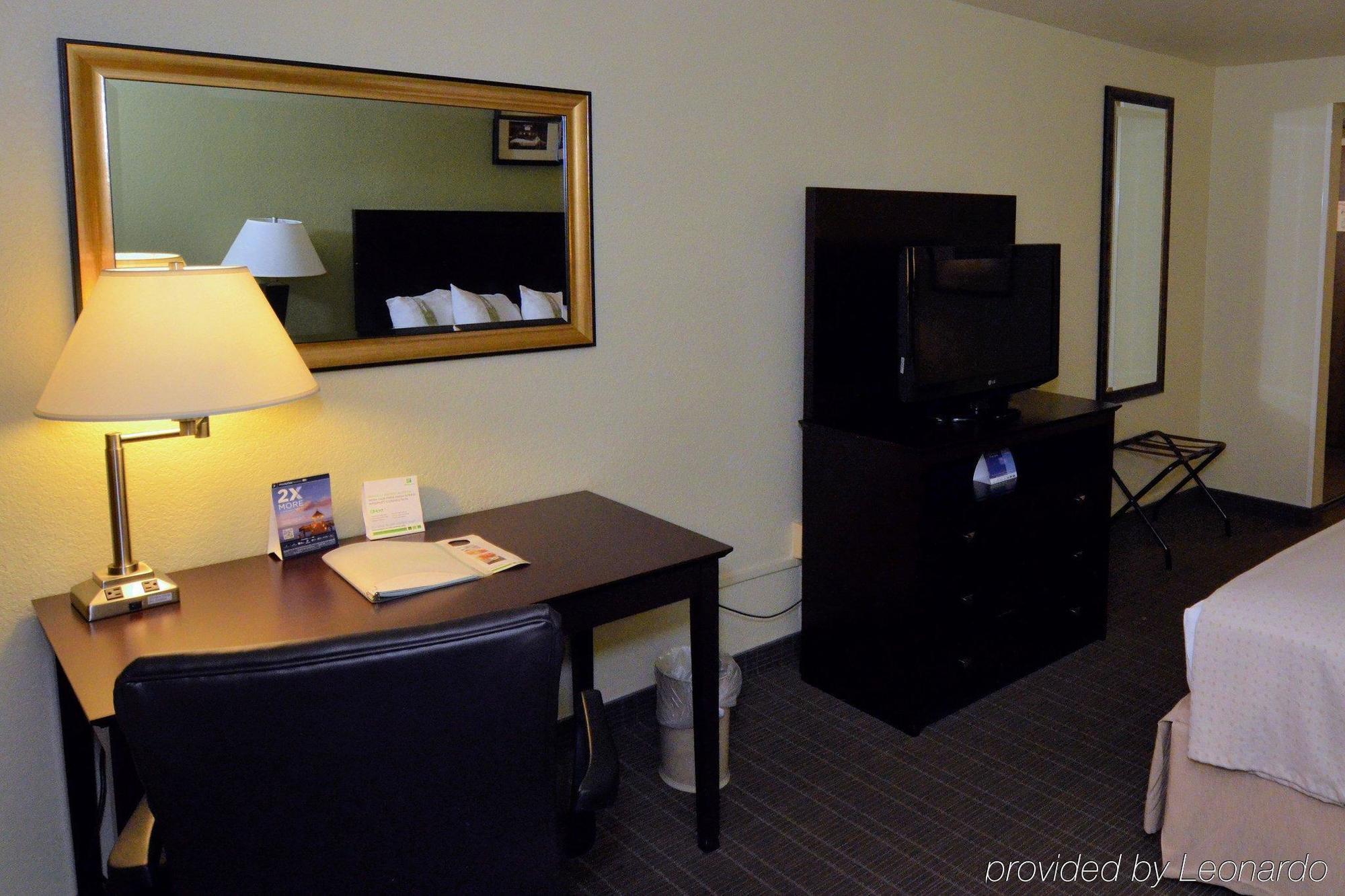 Hotel - Myers - Downtown Area By Ihg