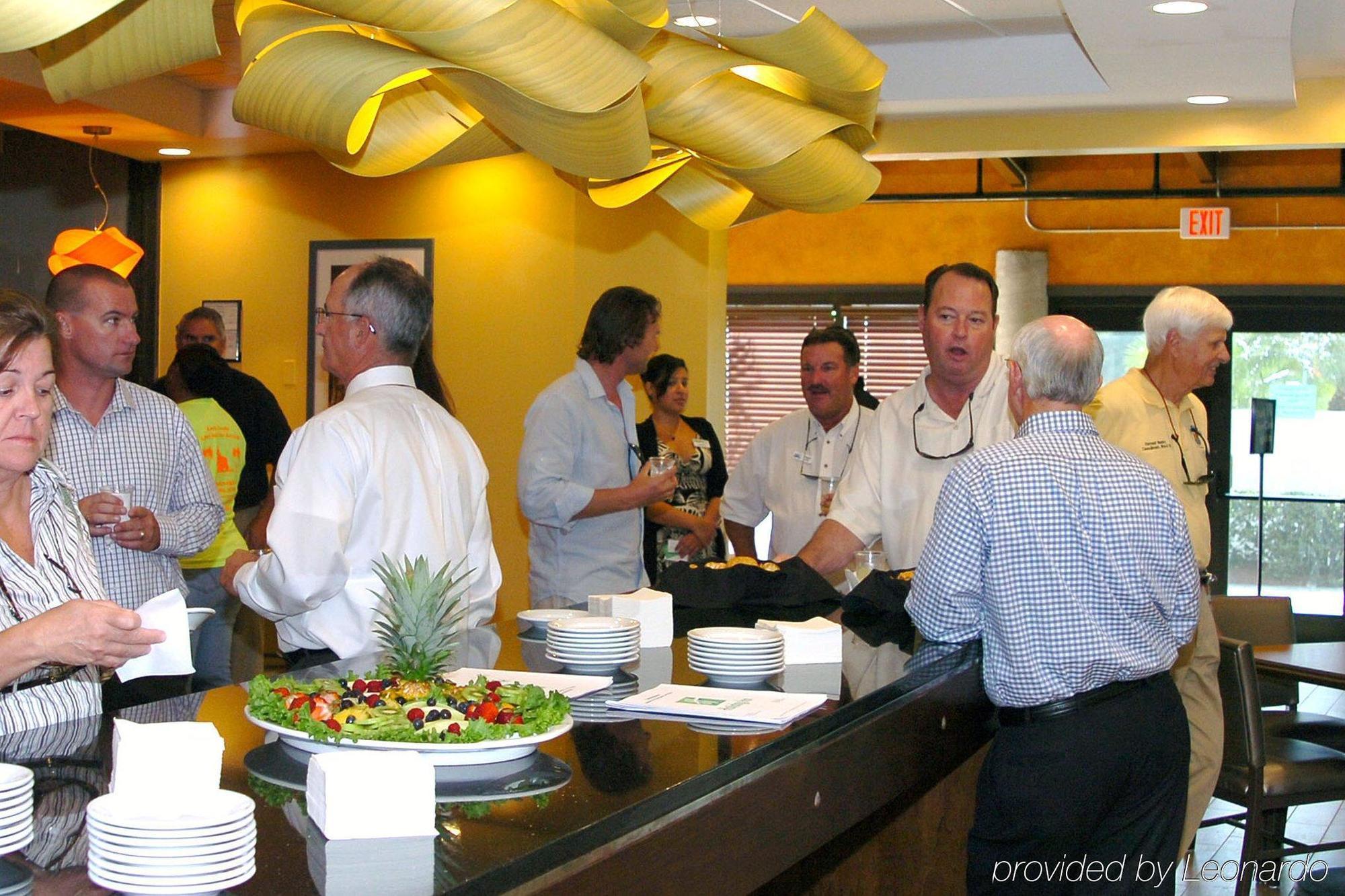 Hotel - Myers - Downtown Area By Ihg