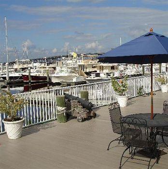 Hotel Legacy Harbour & Suites 3*