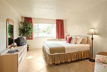 Legacy Harbour & Suites Hotel Fort Myers