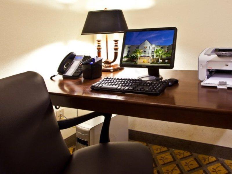 Candlewood Myers/sanibel Gateway By Ihg