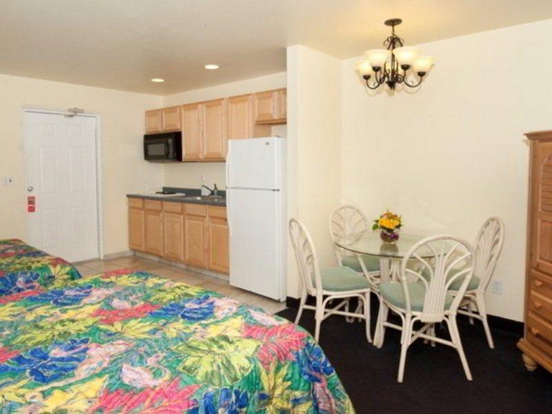 Inn Lighthouse Resort: & Fort Myers Beach