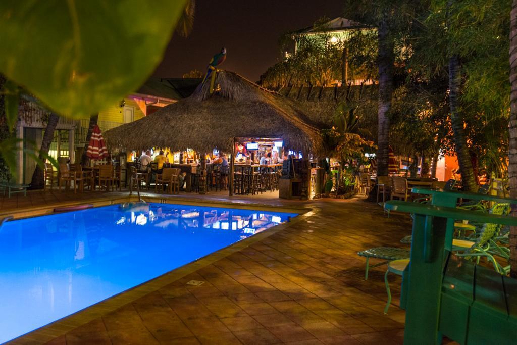 Lighthouse Resort: & 3* Fort Myers Beach