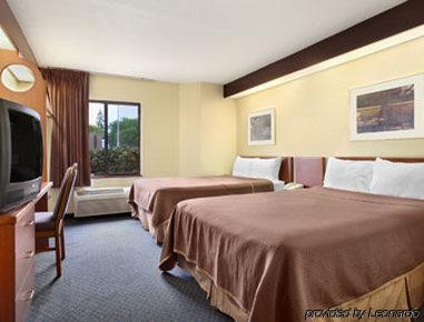 Hotel Travelodge By Wyndham Myers Airport Fort Myers