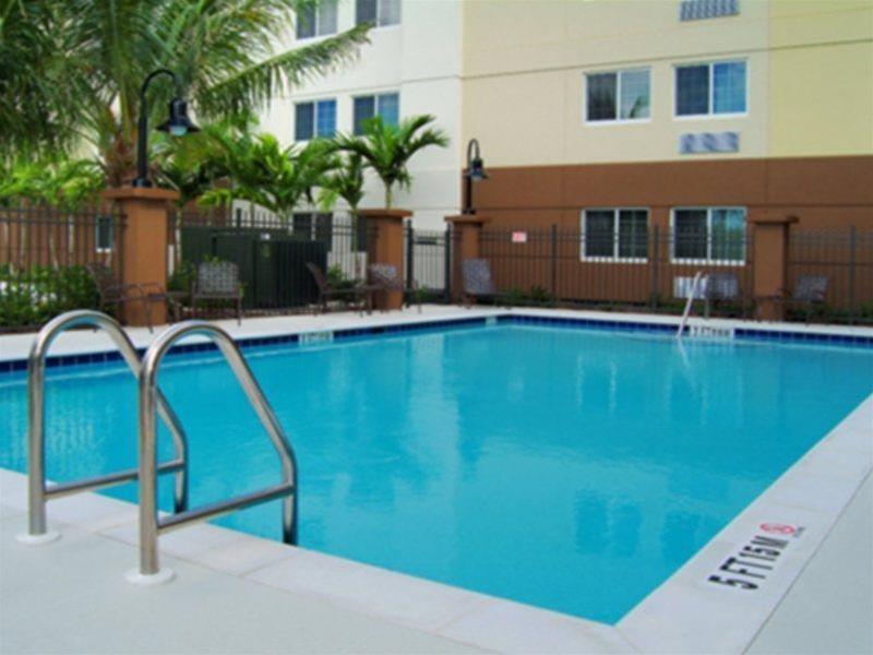 Candlewood Myers/sanibel Gateway By Ihg Hotel