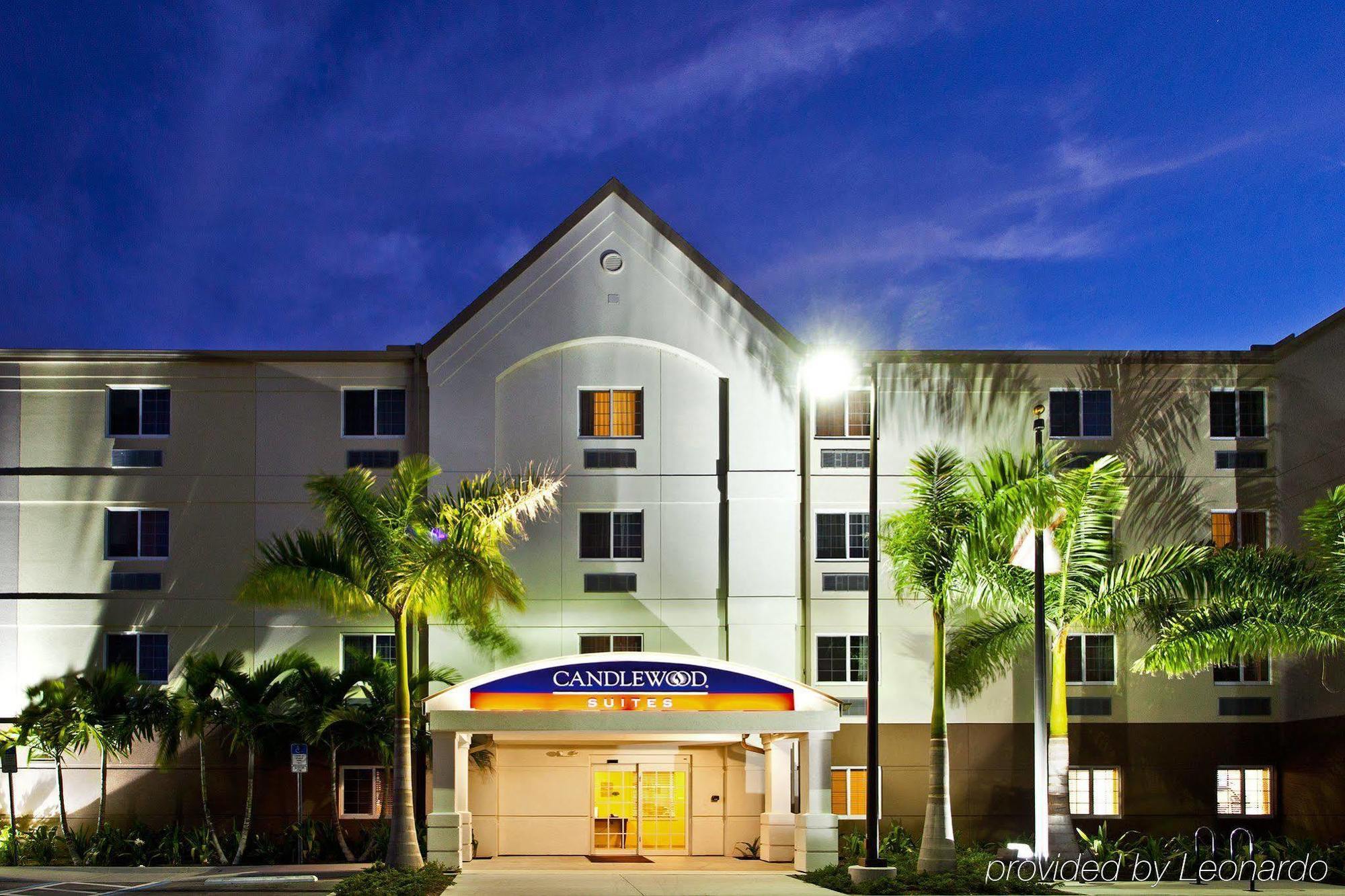 Candlewood Myers/sanibel Gateway By Ihg Hotel 2*