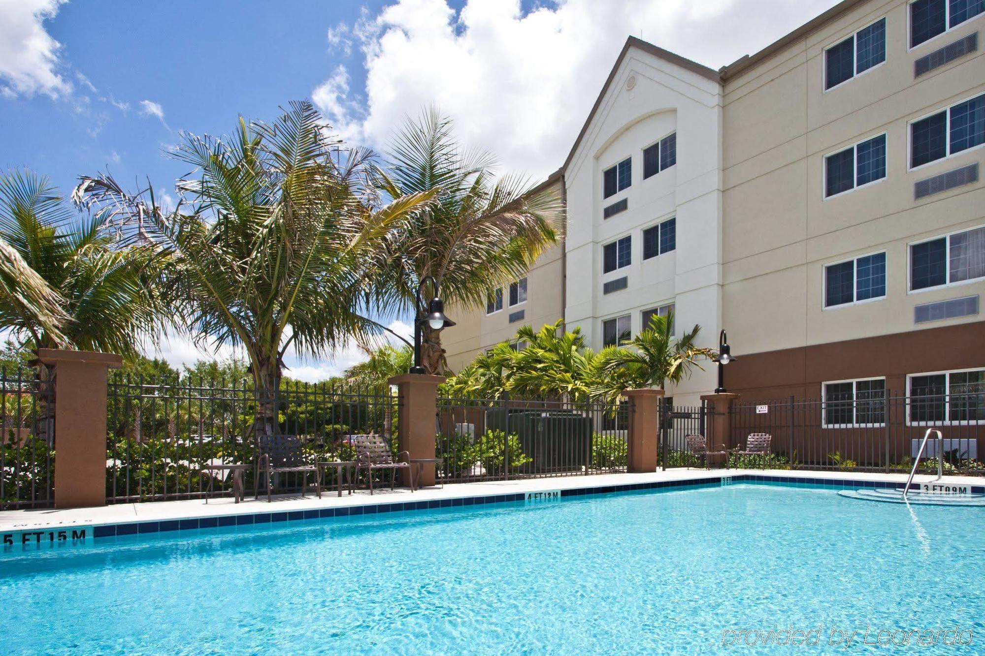 Candlewood Myers/sanibel Gateway By Ihg Hotel 2*