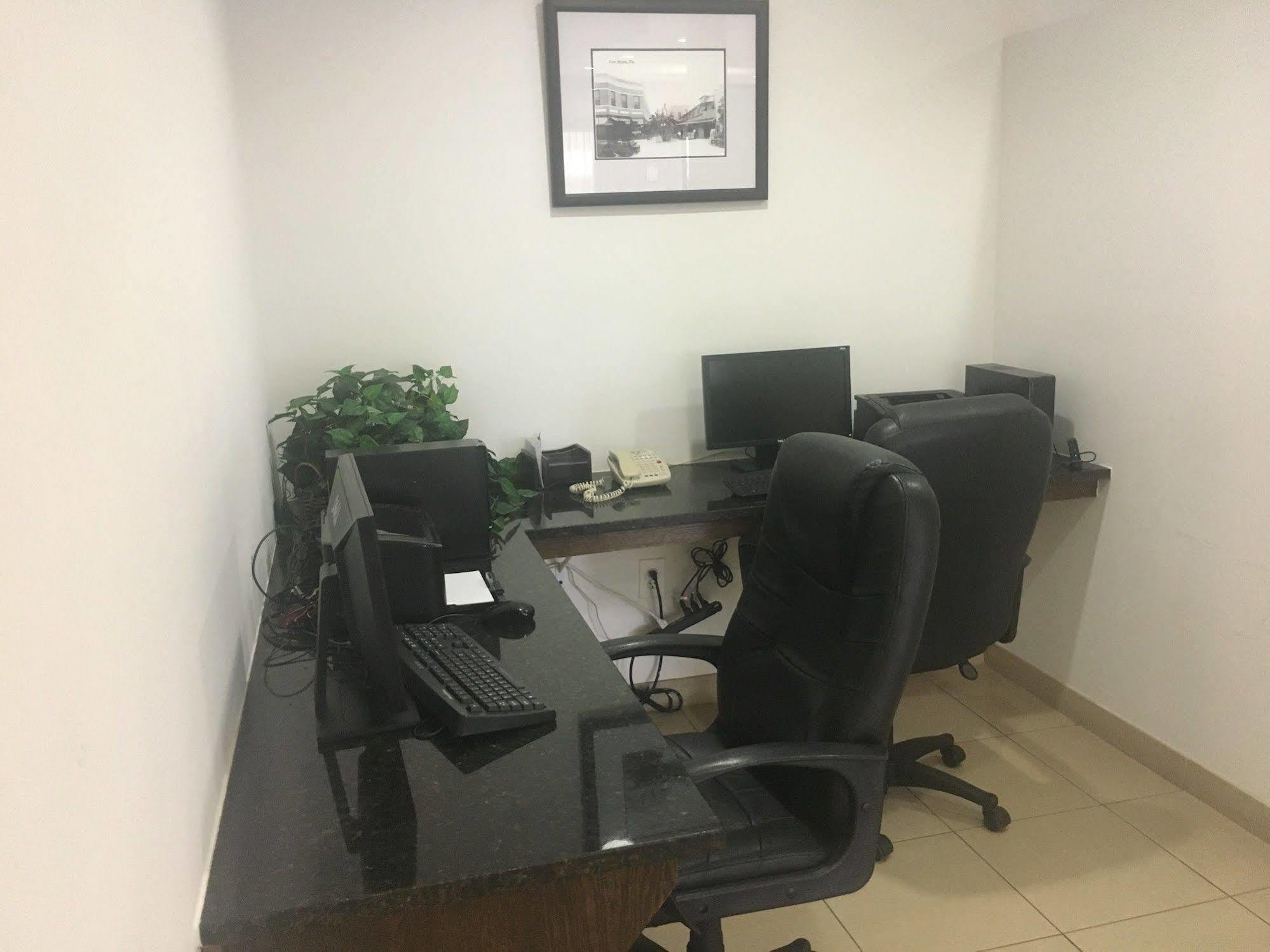 - Myers - Downtown Area By Ihg Hotel 3*