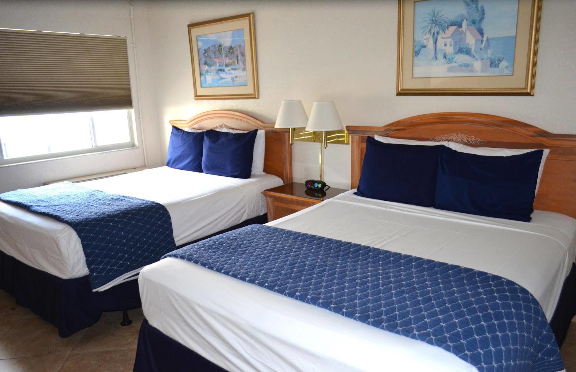 Legacy Harbour & Suites Hotel