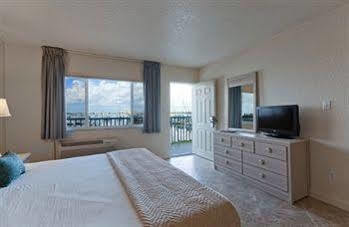 Legacy Harbour & Suites Hotel 3*