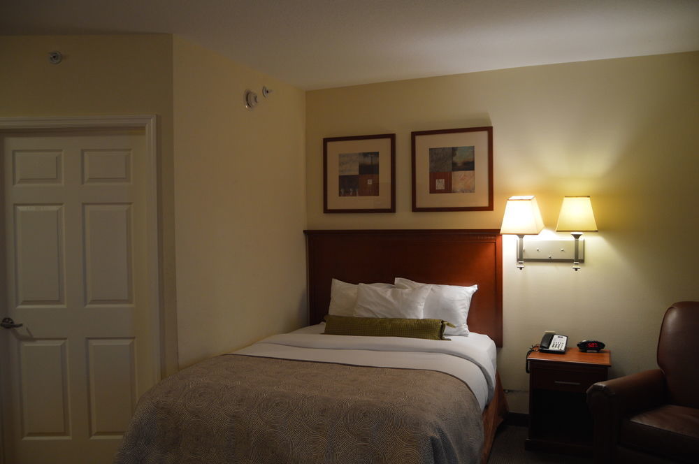 Candlewood Myers/sanibel Gateway By Ihg 2*