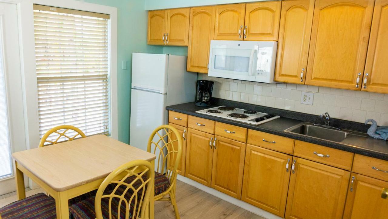 Lighthouse Resort: & Inn