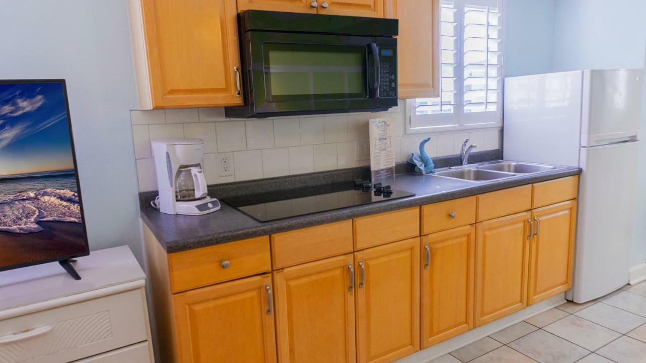 Lighthouse Resort: & Inn Fort Myers Beach