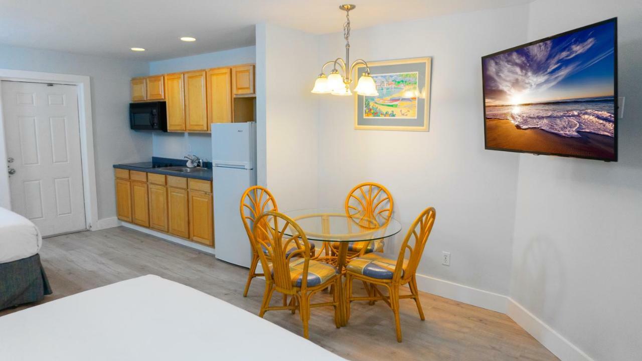 Lighthouse Resort: & Fort Myers Beach