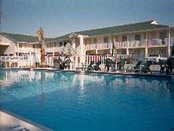 Howard Johnson By Wyndham Ft. Myers Fl