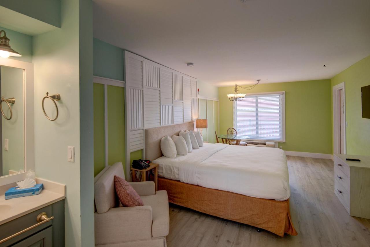 Inn Lighthouse Resort: & 3*